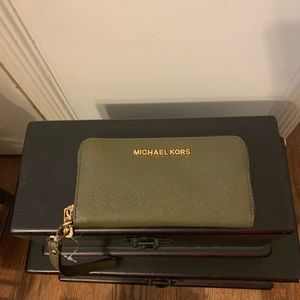 Michael Kors Jet Set Wallet